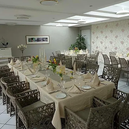 Engel Hotel 3*